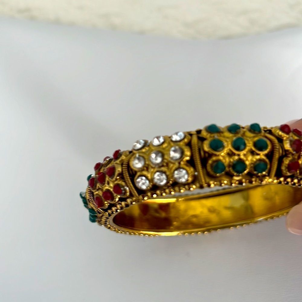 Goldstone bangle bracelet with inset colored stones - Picture 3 of 3